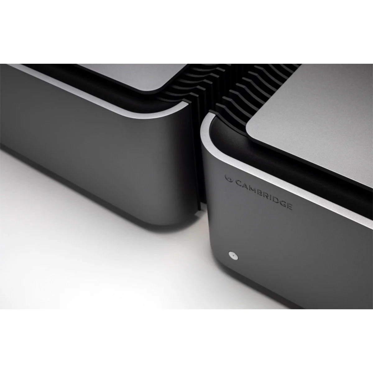 Cambridge Audio Edge M Monoblock Power Amplifier - Image 5