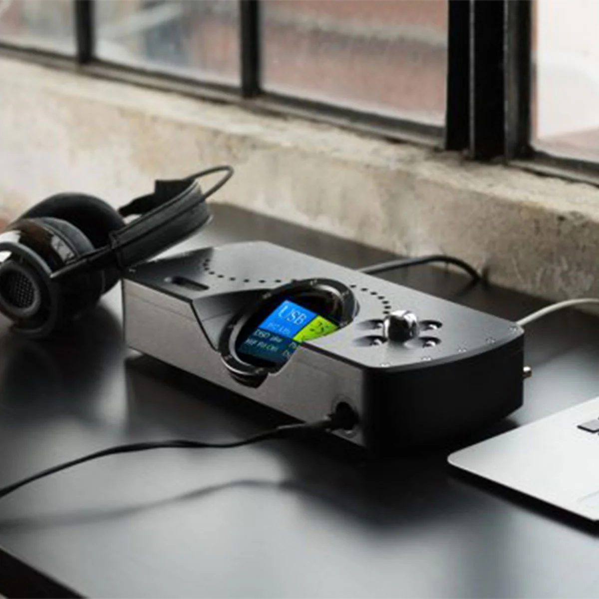 Chord Electronics DAVE DAC & Pre-Amp - Image 10