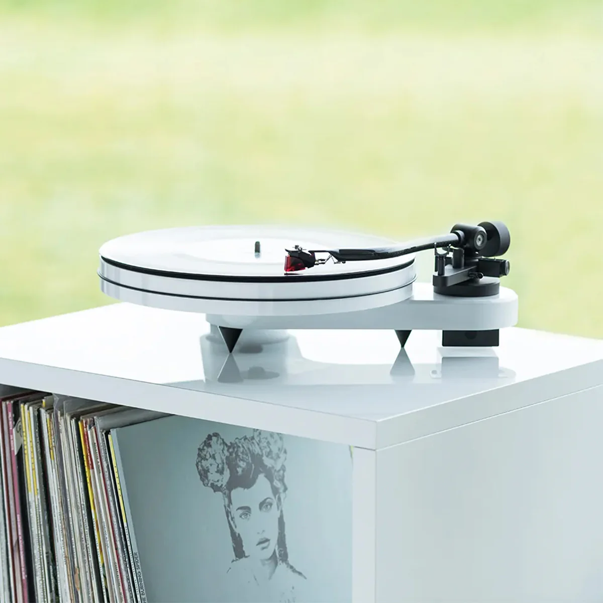 Pro-Ject RPM 1 Carbon Turntable - Image 11