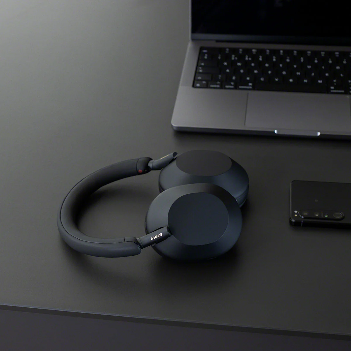 Sony WH-1000XM5 Wireless Over-Ear Headphones - Image 20